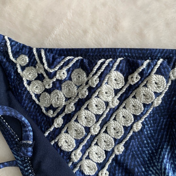 Nanette Lepore Deja Blue Indigo Bikini size M - Picture 13 of 15